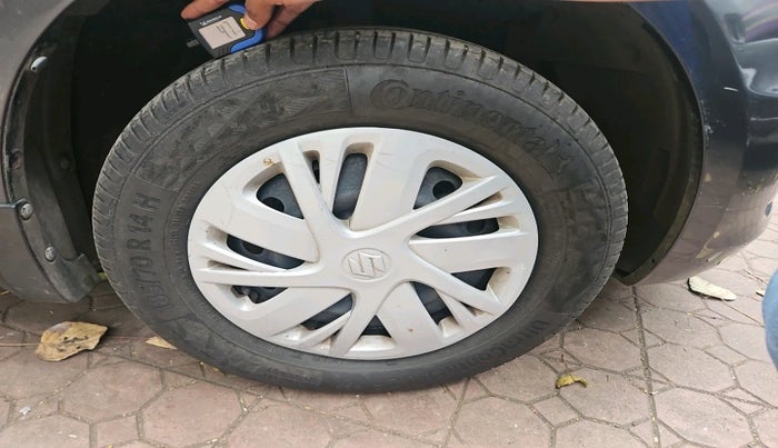 2015 Maruti Swift VXI, Petrol, Manual, 28,899 km, tyre