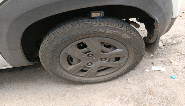 2019 Renault Kwid RXT 1.0 AMT (O), Petrol, Automatic, 21,189 km, tyre