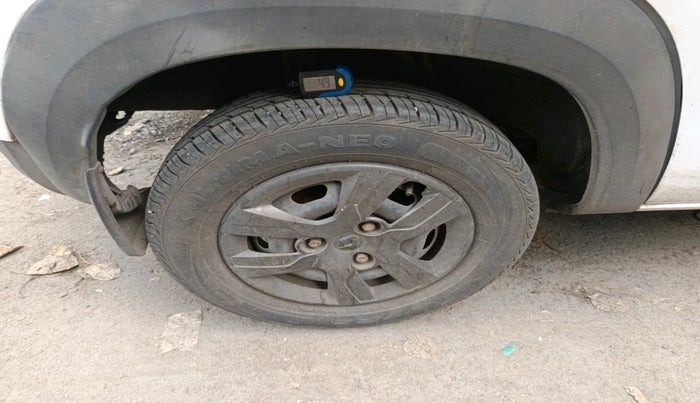 2019 Renault Kwid RXT 1.0 AMT (O), Petrol, Automatic, 21,189 km, tyre