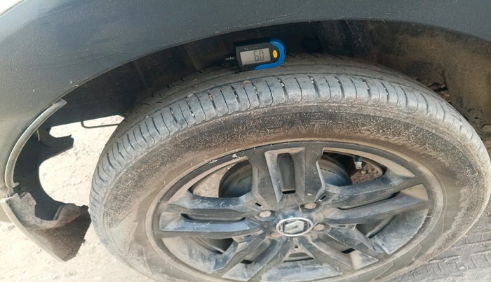 2022 Renault TRIBER RXZ, Petrol, Manual, 24,164 km, tyre