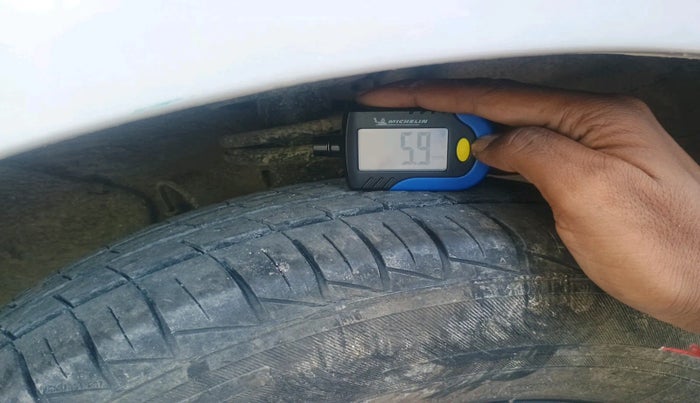 2019 Maruti Alto LXI, Petrol, Manual, 2,136 km, tyre