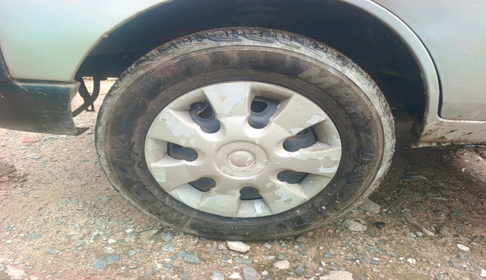 2010 Maruti Eeco 5 STR WITH A/C+HTR, Petrol, Manual, 34,720 km, tyre