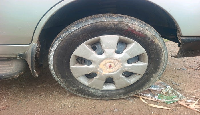 2010 Maruti Eeco 5 STR WITH A/C+HTR, Petrol, Manual, 34,720 km, tyre