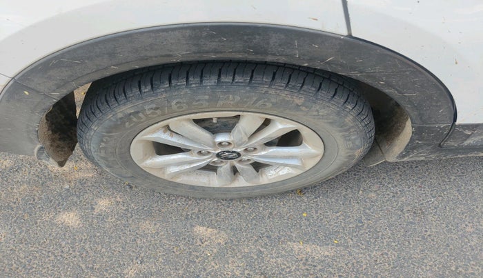 2015 Hyundai Creta SX 1.6 DIESEL, Diesel, Manual, 1,31,271 km, tyre