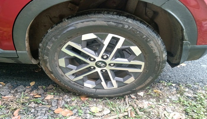 2022 Hyundai VENUE SX 1.2 PETROL, Petrol, Manual, 48,000 km, tyre