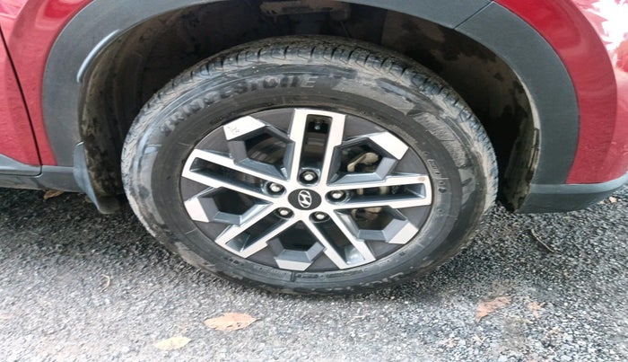 2022 Hyundai VENUE SX 1.2 PETROL, Petrol, Manual, 48,000 km, tyre