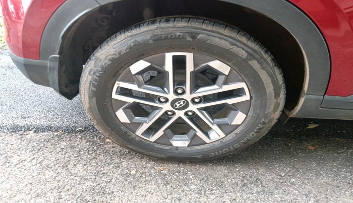 2022 Hyundai VENUE SX 1.2 PETROL, Petrol, Manual, 48,000 km, tyre