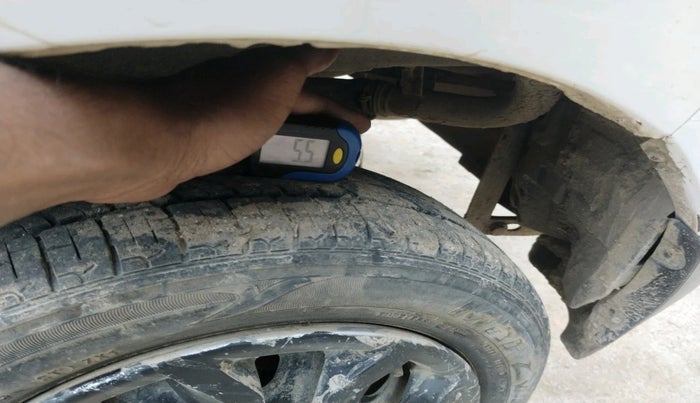 2017 Maruti Alto K10 LXI CNG (AIRBAG), Petrol, Manual, 1,07,334 km, tyre