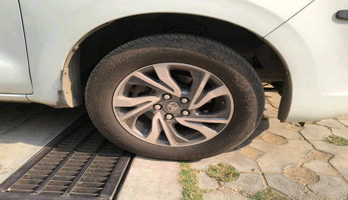 2022 Toyota Innova Crysta 2.4 G 7 STR, Diesel, Manual, 65,903 km, tyre