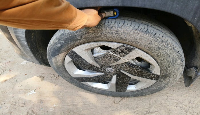 2022 Nissan MAGNITE XE, Petrol, Manual, 13,468 km, tyre