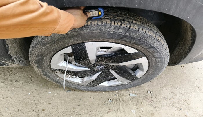 2022 Nissan MAGNITE XE, Petrol, Manual, 13,468 km, tyre