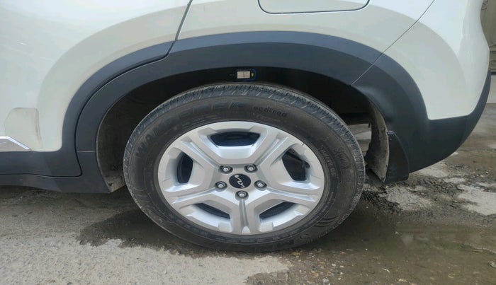2023 KIA SONET HTK PLUS 1.0 IMT, Petrol, Manual, 13,869 km, tyre