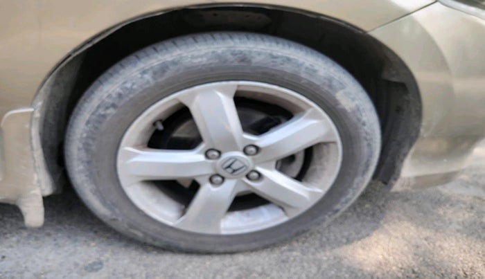 2010 Honda City 1.5L I-VTEC V AT, Petrol, Automatic, 1,08,664 km, tyre