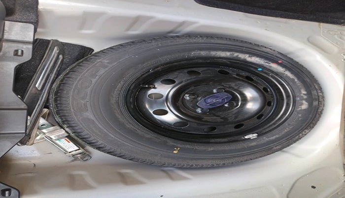 2017 Maruti Dzire VXI AMT, Petrol, Automatic, 48,409 km, tyre