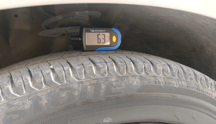 2017 Maruti Dzire VXI AMT, Petrol, Automatic, 48,409 km, tyre