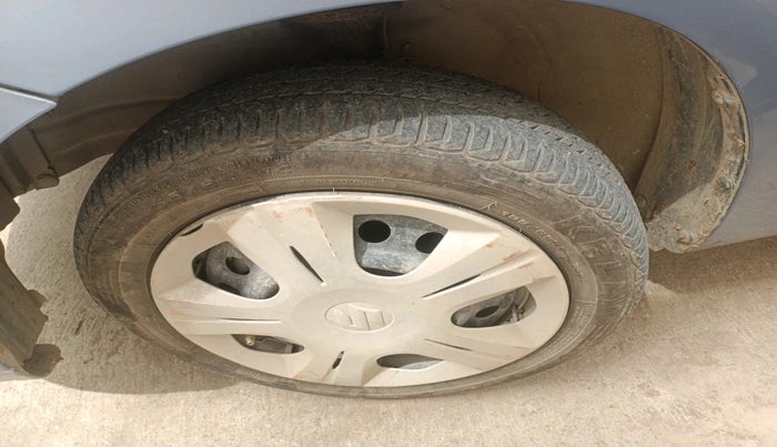 2012 Maruti Wagon R 1.0 VXI, Petrol, Manual, 43,989 km, tyre