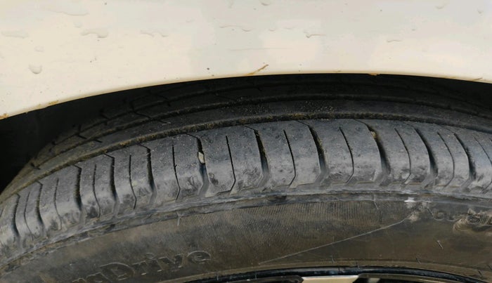 2021 Honda Amaze 1.2L I-VTEC S, Petrol, Manual, 1,07,043 km, tyre