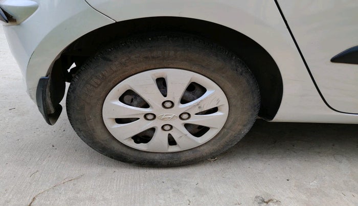 2012 Hyundai i10 MAGNA 1.1 LPG, Petrol, Manual, 46,983 km, tyre