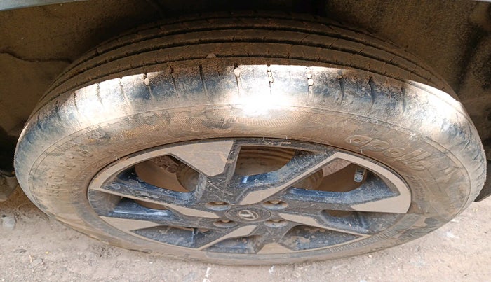 2022 Tata PUNCH ACCOMPLISHED MT, Petrol, Manual, 39,664 km, tyre