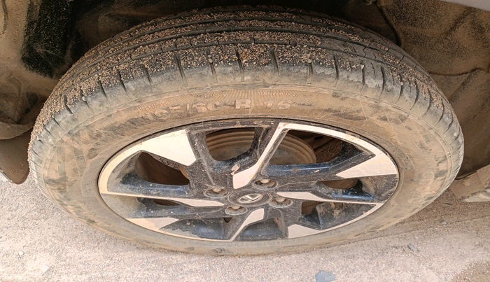2022 Tata PUNCH ACCOMPLISHED MT, Petrol, Manual, 39,664 km, tyre