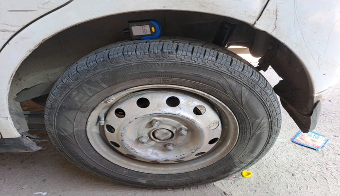 2013 Maruti Wagon R 1.0 LXI, Petrol, Manual, 98,314 km, tyre