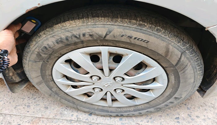 2014 Hyundai i10 SPORTZ 1.1, Petrol, Manual, 66,686 km, tyre