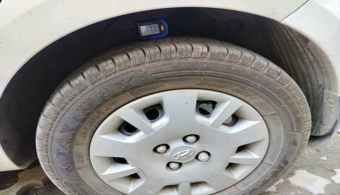 2013 Hyundai i20 MAGNA 1.2, Petrol, Manual, 90,780 km, tyre