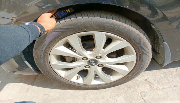 2014 Hyundai Verna FLUIDIC 1.6 CRDI SX AT, Diesel, Automatic, 93,447 km, tyre