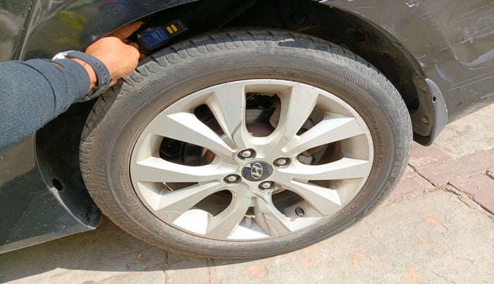 2014 Hyundai Verna FLUIDIC 1.6 CRDI SX AT, Diesel, Automatic, 93,447 km, tyre