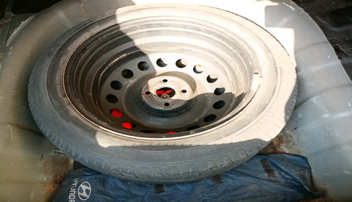 2014 Hyundai Verna FLUIDIC 1.6 CRDI SX AT, Diesel, Automatic, 93,447 km, tyre