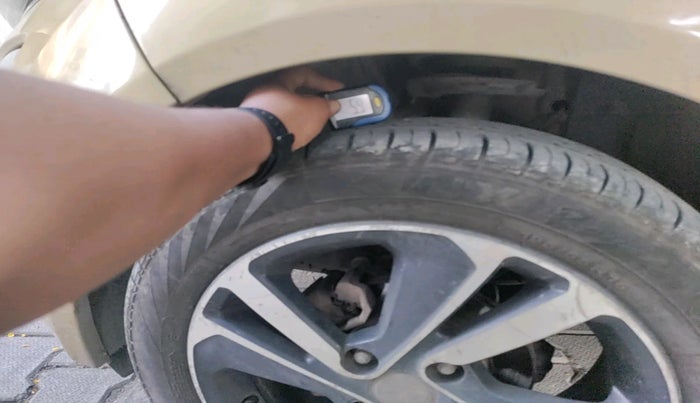 2021 Tata ALTROZ XZ PETROL, Petrol, Manual, 65,950 km, tyre