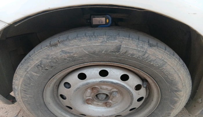 2016 Maruti Swift Dzire TOUR DIESEL, Diesel, Manual, 1,52,170 km, tyre