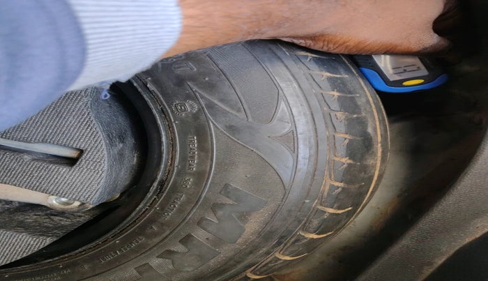 2015 Honda Jazz 1.5L I-DTEC V, Diesel, Manual, 97,561 km, tyre