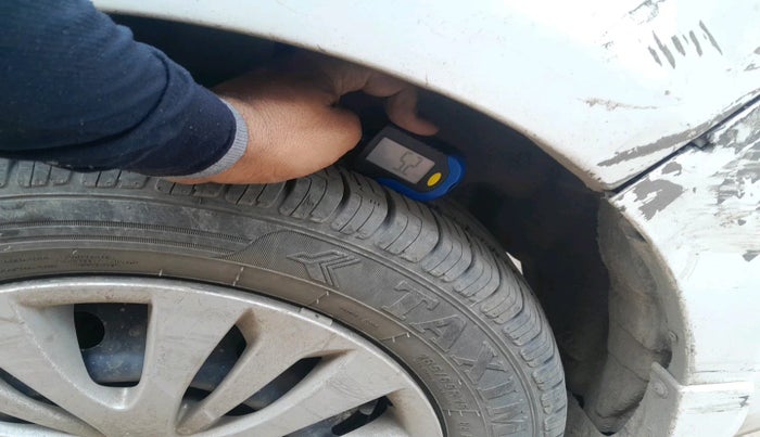 2013 Maruti Ertiga VDI, Diesel, Manual, 1,07,062 km, tyre