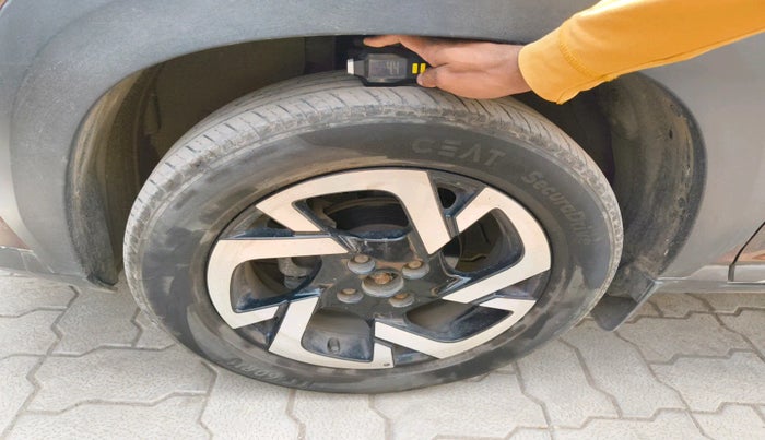 2022 Nissan MAGNITE XV TURBO CVT, Petrol, Automatic, 25,187 km, tyre