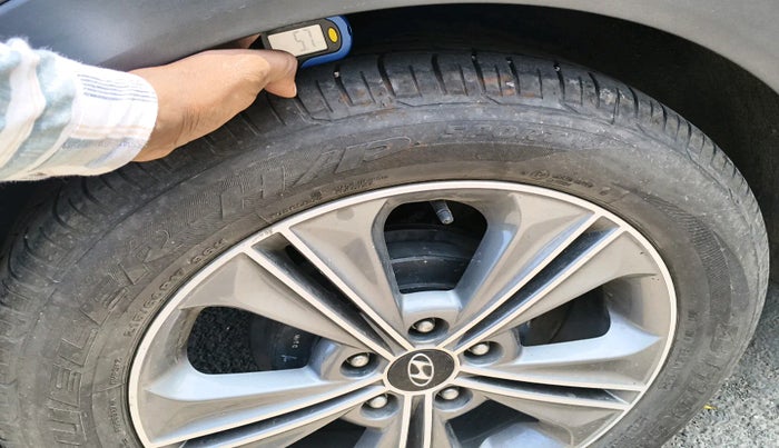 2017 Hyundai Creta SX PLUS AT 1.6 PETROL, Petrol, Automatic, 63,445 km, tyre