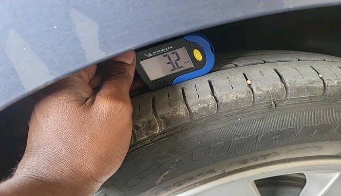 2014 Hyundai Xcent SX 1.2, Petrol, Manual, 80,036 km, tyre