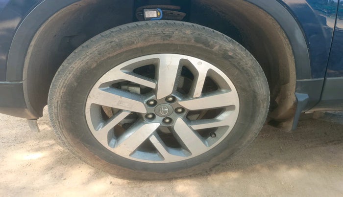 2023 Tata Safari XZA PLUS O 6STR, Diesel, Automatic, 23,741 km, tyre