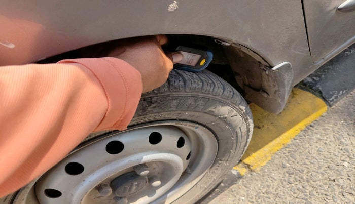 2017 Maruti Wagon R 1.0 LXI CNG, Petrol, Manual, 1,19,547 km, tyre