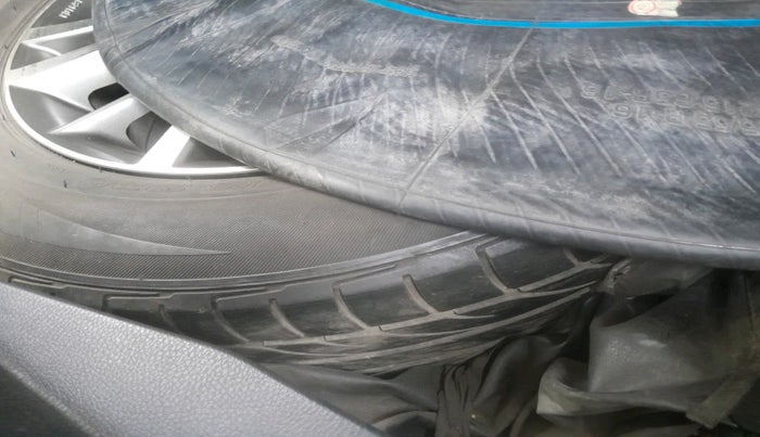 2016 Toyota Corolla Altis VL CVT PETROL, Petrol, Automatic, 88,162 km, tyre