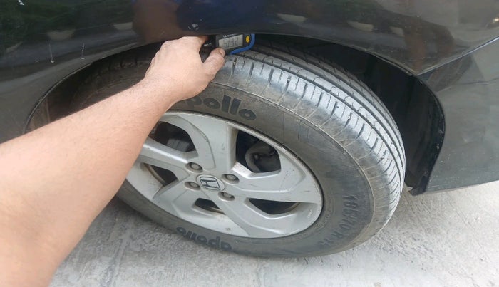 2016 Honda City 1.5L I-VTEC VX CVT, Petrol, Automatic, 1,45,297 km, tyre