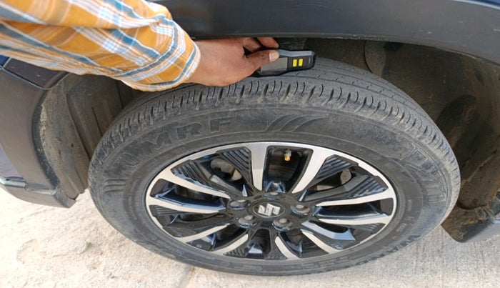 2020 Maruti Vitara Brezza ZXI PLUS DUAL TONE, Petrol, Manual, 94,662 km, tyre