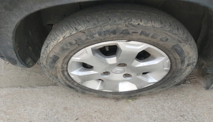 2017 Renault Kwid CLIMBER 1.0, Petrol, Manual, 33,809 km, tyre