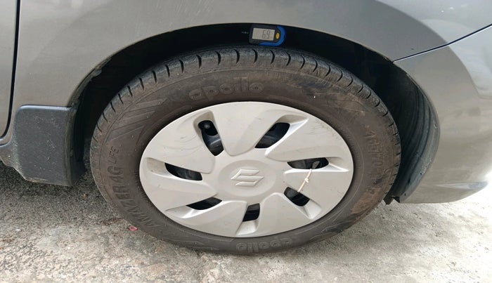 2017 Maruti Celerio ZXI AMT (O), Petrol, Automatic, 1,04,478 km, tyre