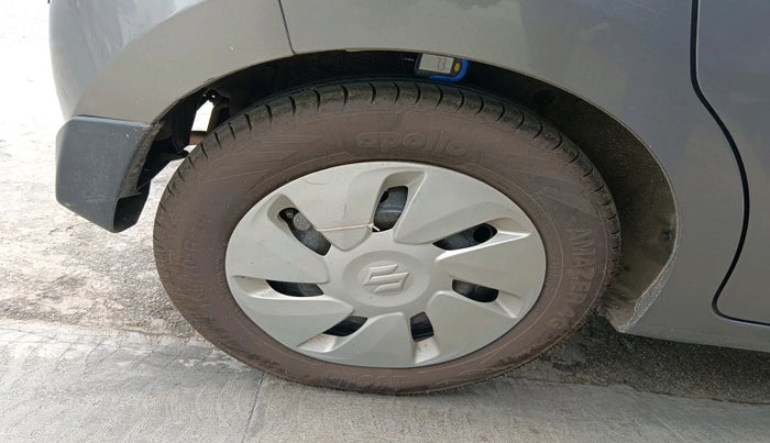 2017 Maruti Celerio ZXI AMT (O), Petrol, Automatic, 1,04,478 km, tyre