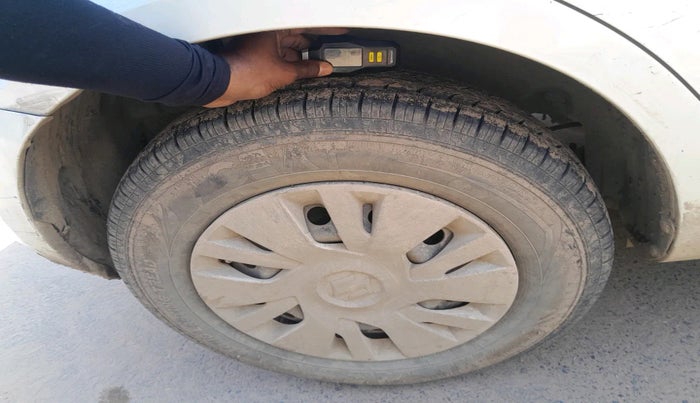 2014 Maruti Swift VXI, Petrol, Manual, 68,758 km, tyre