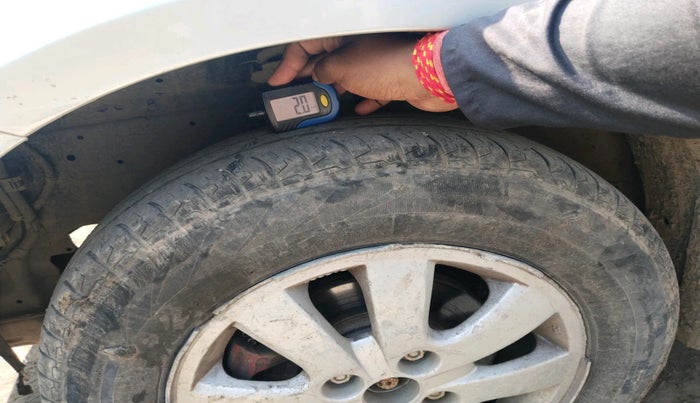 2014 Maruti Swift Dzire VDI, Diesel, Manual, 1,48,030 km, tyre