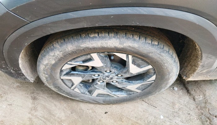 2022 KIA SONET X LINE 1.5 AT, Diesel, Automatic, 31,000 km, tyre