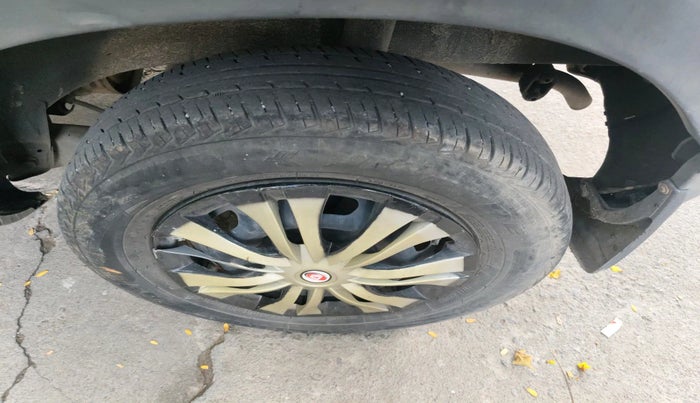 2018 Renault Kwid RXT 1.0 AMT (O), Petrol, Automatic, 66,317 km, tyre