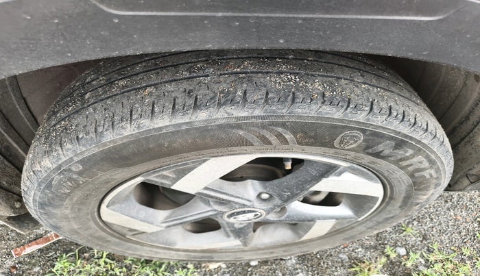 2019 Hyundai VENUE SX(O) 1.4 CRDI, Diesel, Manual, 61,728 km, tyre